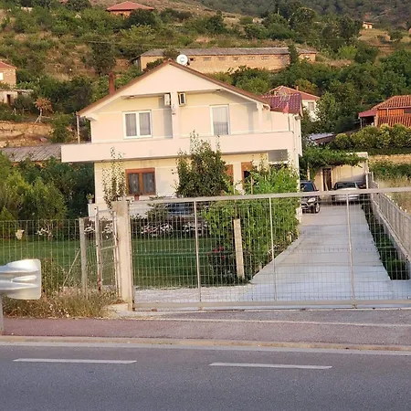 Rejan Guest house *