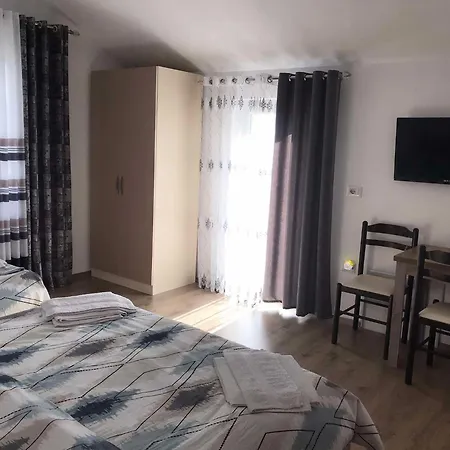 Guest house Rejan *