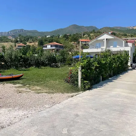 Rejan Guest house *